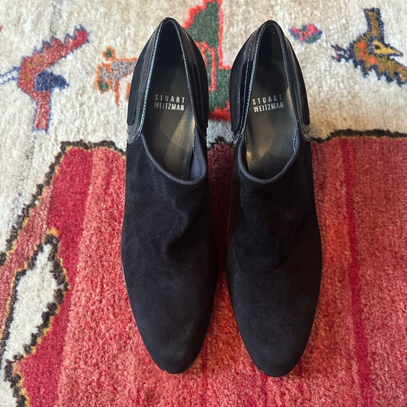 NWOT Stuart Wietzman Black Suede Booties. Size 9.5 - Picture 3 of 5